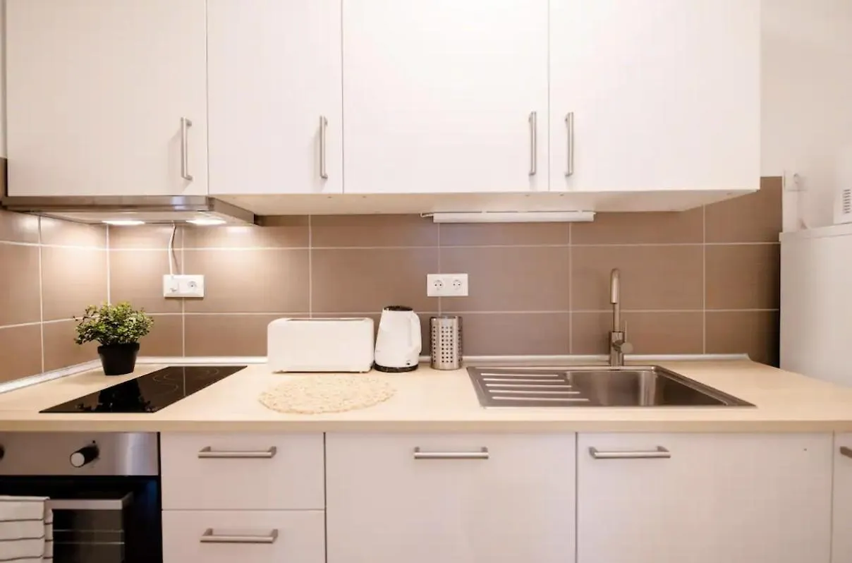 Apartamento Sunny 2Br With Balcony At Szoevetseg Street Budapest
